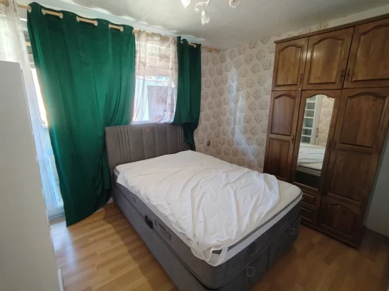 Южен тристаен апартамент