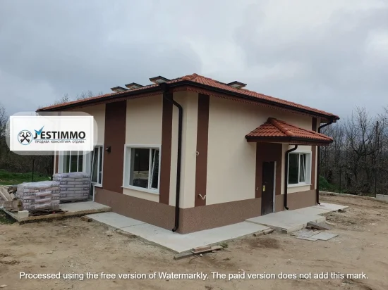 НОВА къща семеен дом в Приселци