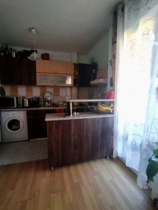 Източен aпартамент с една спалня център 1 РПУ Лаврентий Варна